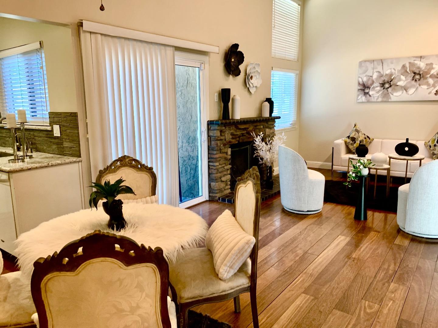 Detail Gallery Image 13 of 45 For 2128 Canoas Garden Ave #D,  San Jose,  CA 95125 - 2 Beds | 1/1 Baths