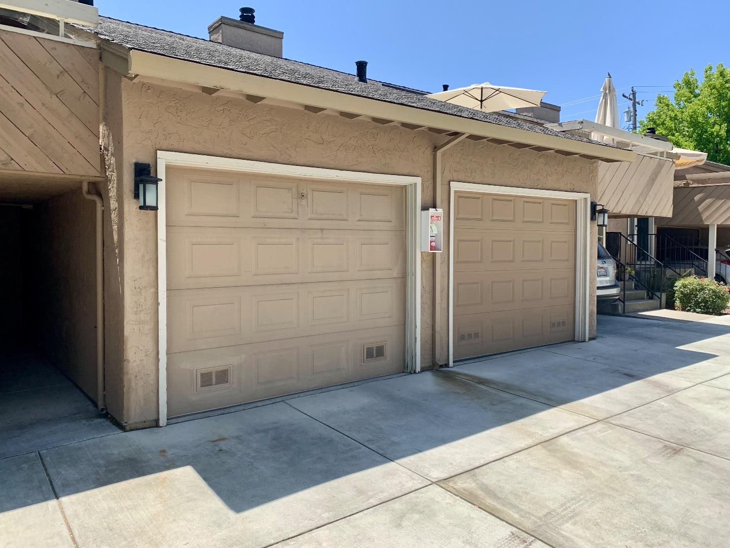 Detail Gallery Image 2 of 45 For 2128 Canoas Garden Ave #D,  San Jose,  CA 95125 - 2 Beds | 1/1 Baths