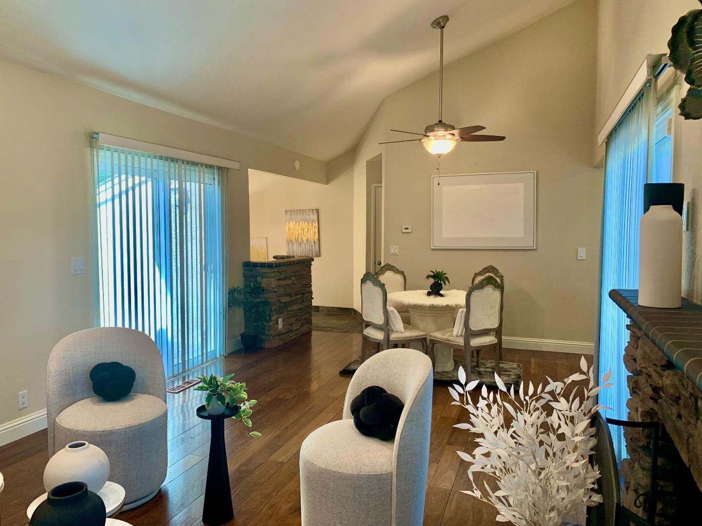 Detail Gallery Image 22 of 45 For 2128 Canoas Garden Ave #D,  San Jose,  CA 95125 - 2 Beds | 1/1 Baths