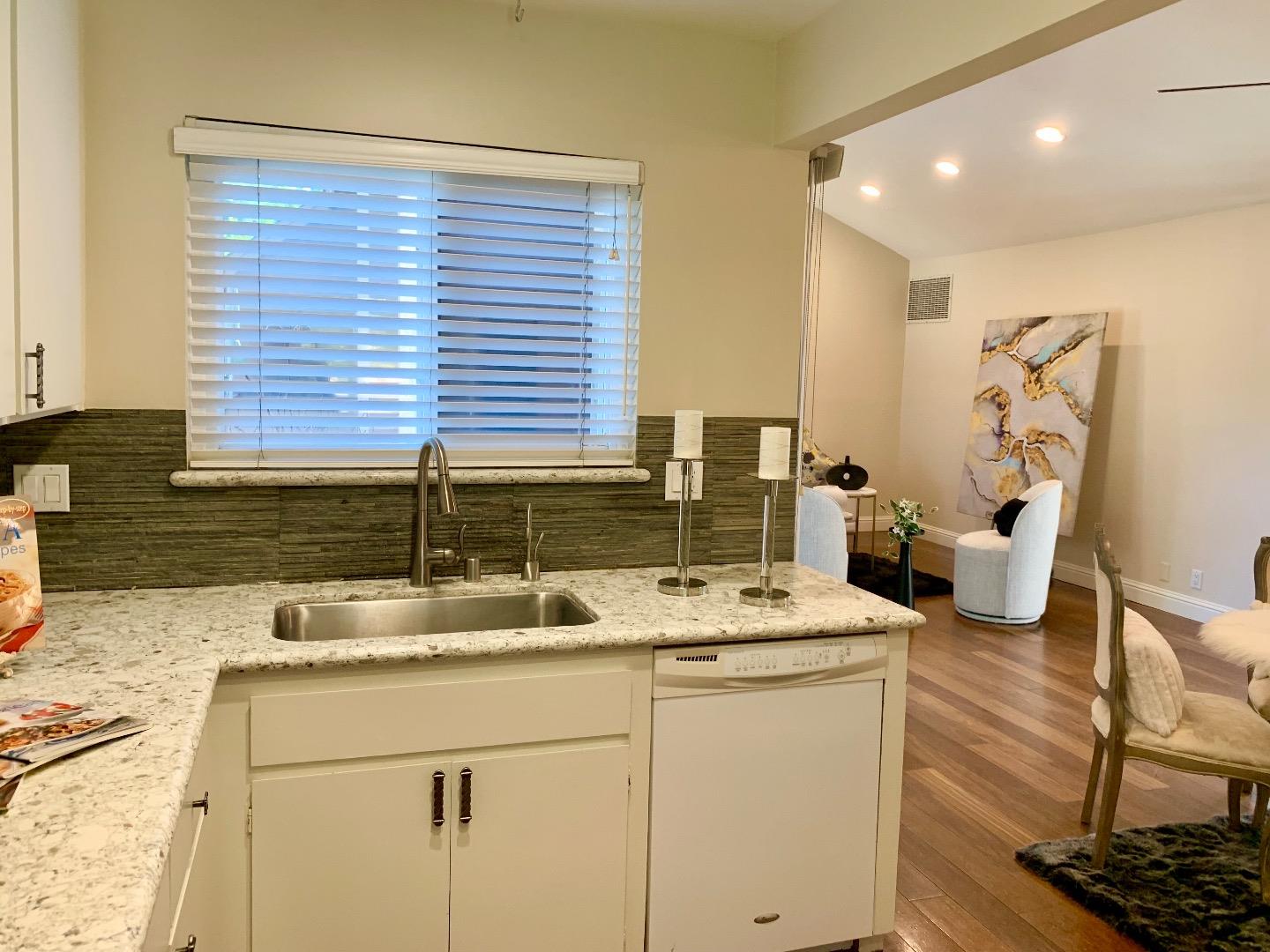 Detail Gallery Image 26 of 45 For 2128 Canoas Garden Ave #D,  San Jose,  CA 95125 - 2 Beds | 1/1 Baths