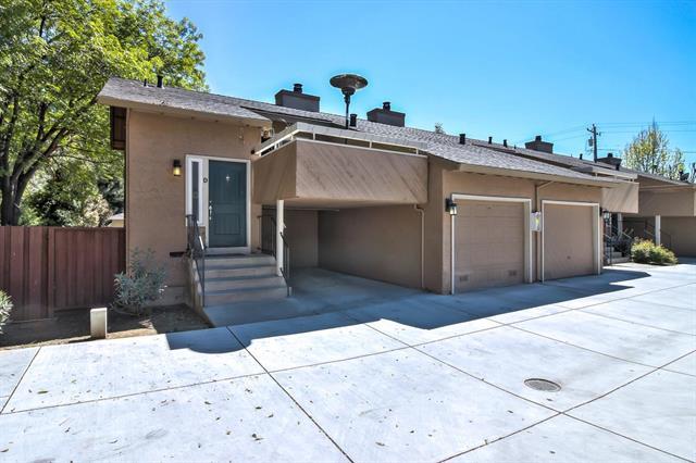 Detail Gallery Image 3 of 45 For 2128 Canoas Garden Ave #D,  San Jose,  CA 95125 - 2 Beds | 1/1 Baths