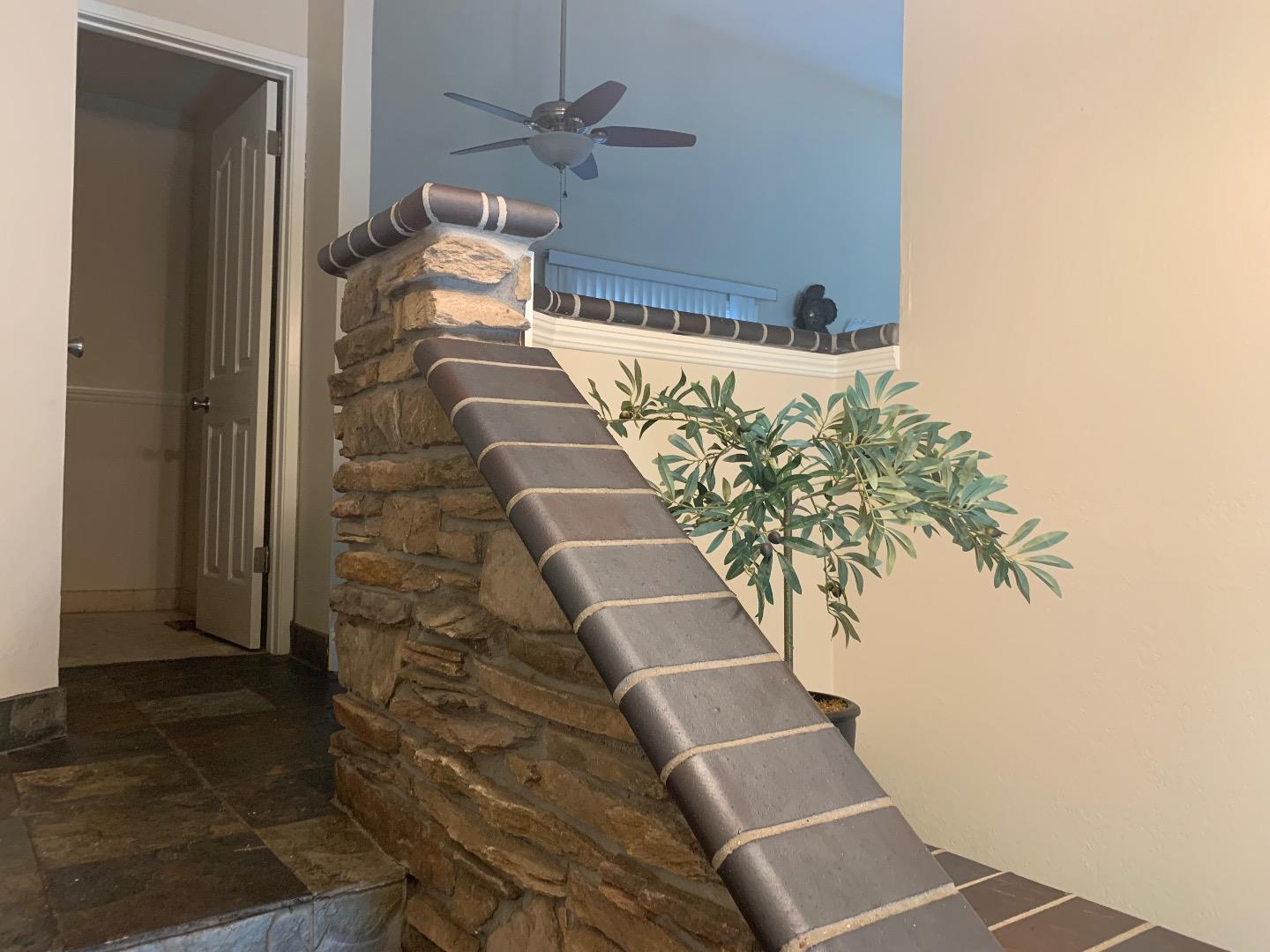 Detail Gallery Image 4 of 45 For 2128 Canoas Garden Ave #D,  San Jose,  CA 95125 - 2 Beds | 1/1 Baths