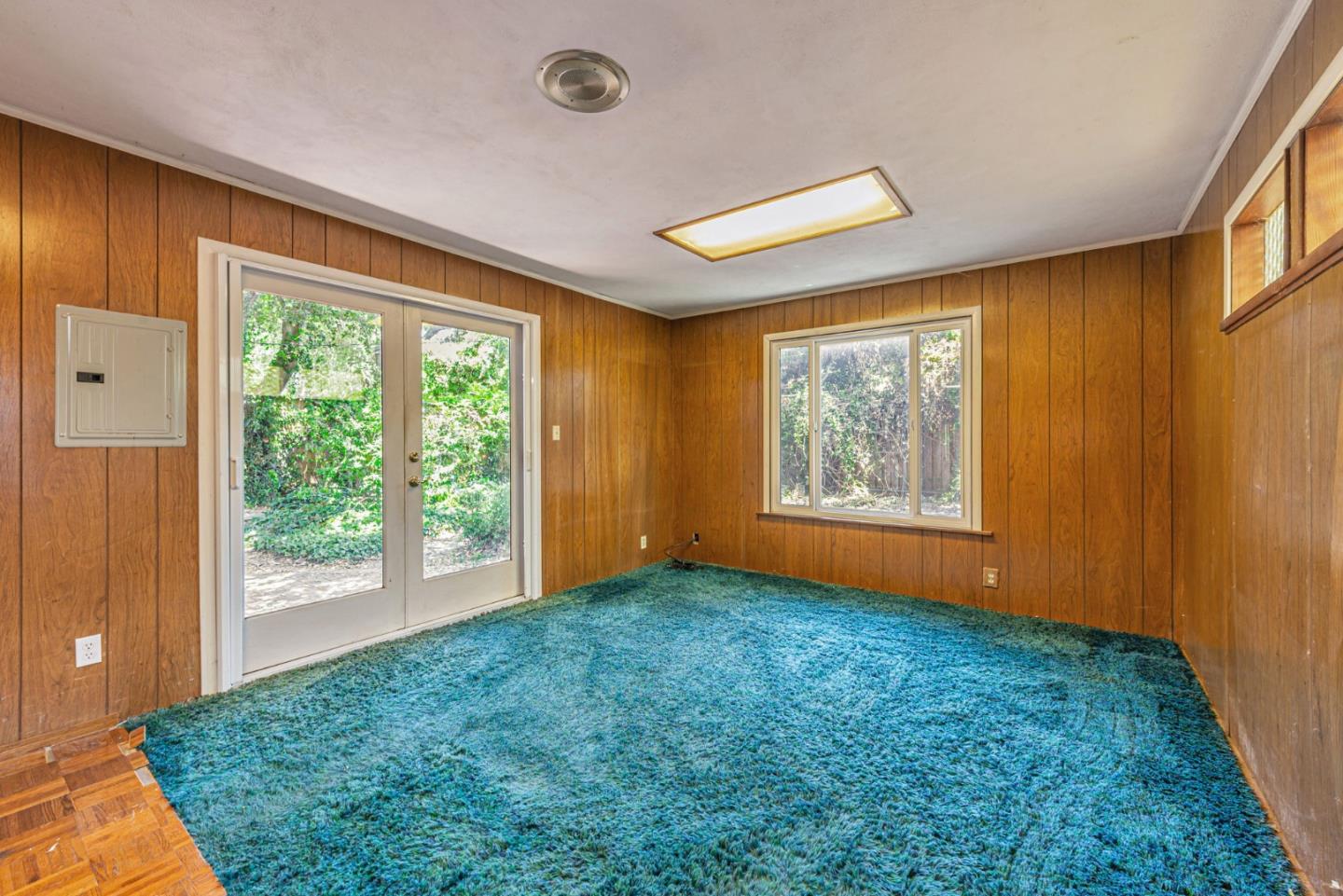 Detail Gallery Image 14 of 19 For 1036 Almanor Ave, Menlo Park,  CA 94025 - 3 Beds | 2 Baths