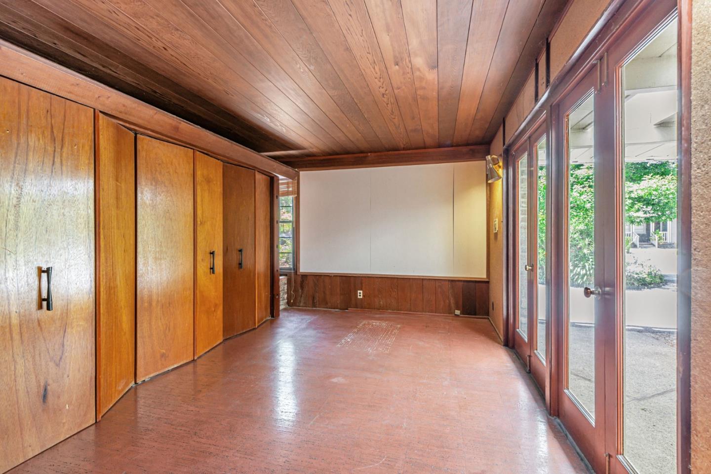 Detail Gallery Image 17 of 19 For 1036 Almanor Ave, Menlo Park,  CA 94025 - 3 Beds | 2 Baths