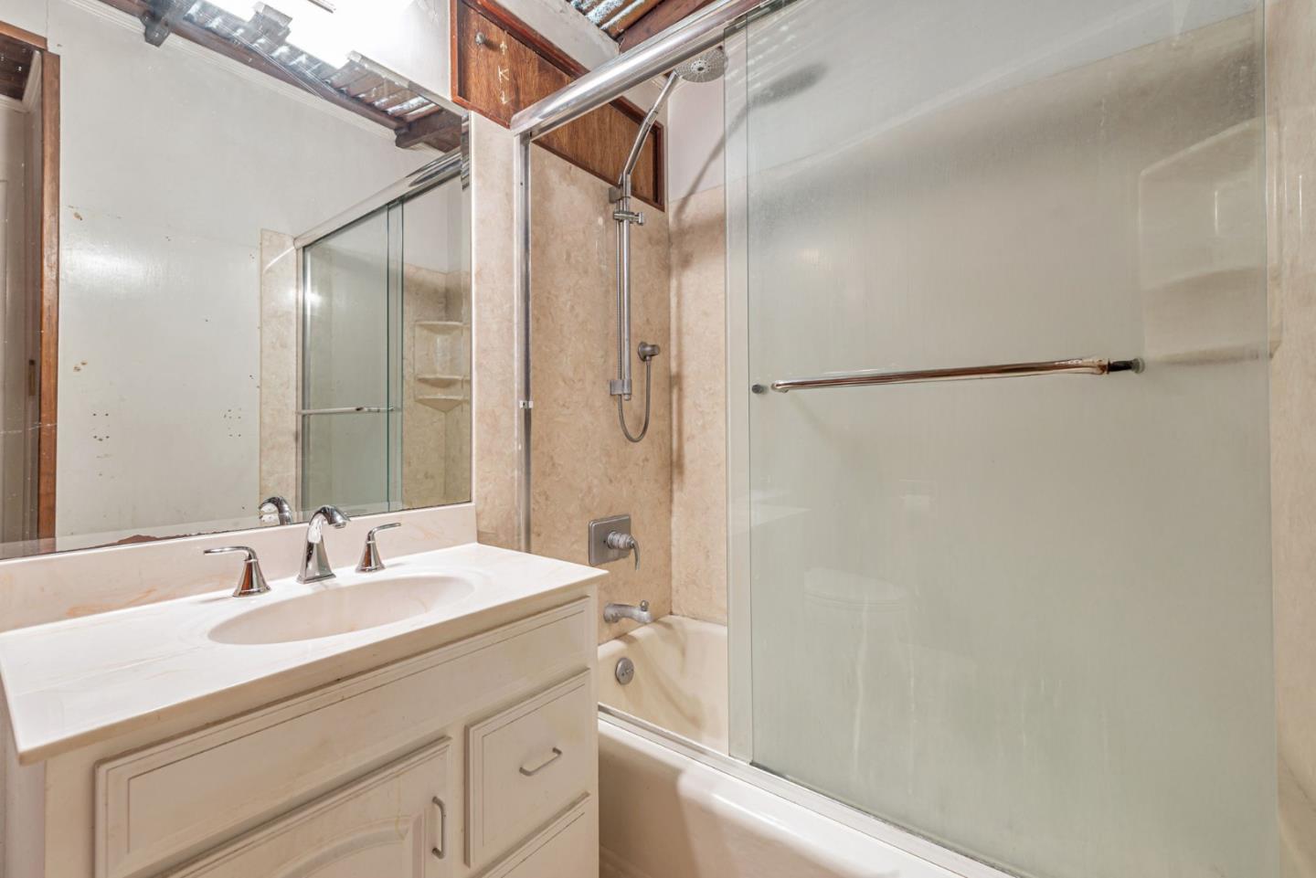 Detail Gallery Image 19 of 19 For 1036 Almanor Ave, Menlo Park,  CA 94025 - 3 Beds | 2 Baths