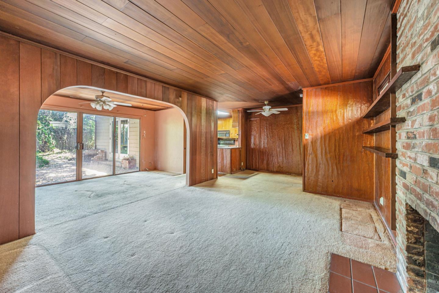 Detail Gallery Image 8 of 19 For 1036 Almanor Ave, Menlo Park,  CA 94025 - 3 Beds | 2 Baths