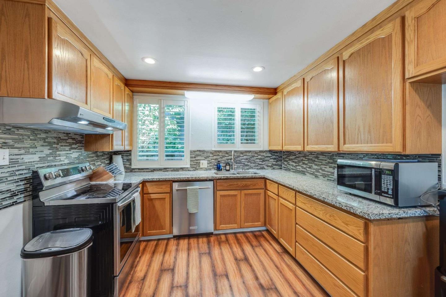 Detail Gallery Image 13 of 31 For 2312 Woodland Ave, San Jose,  CA 95128 - 3 Beds | 1 Baths