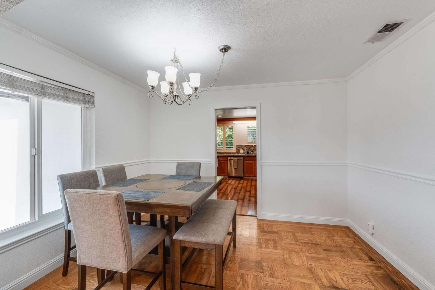 Detail Gallery Image 8 of 31 For 2312 Woodland Ave, San Jose,  CA 95128 - 3 Beds | 1 Baths