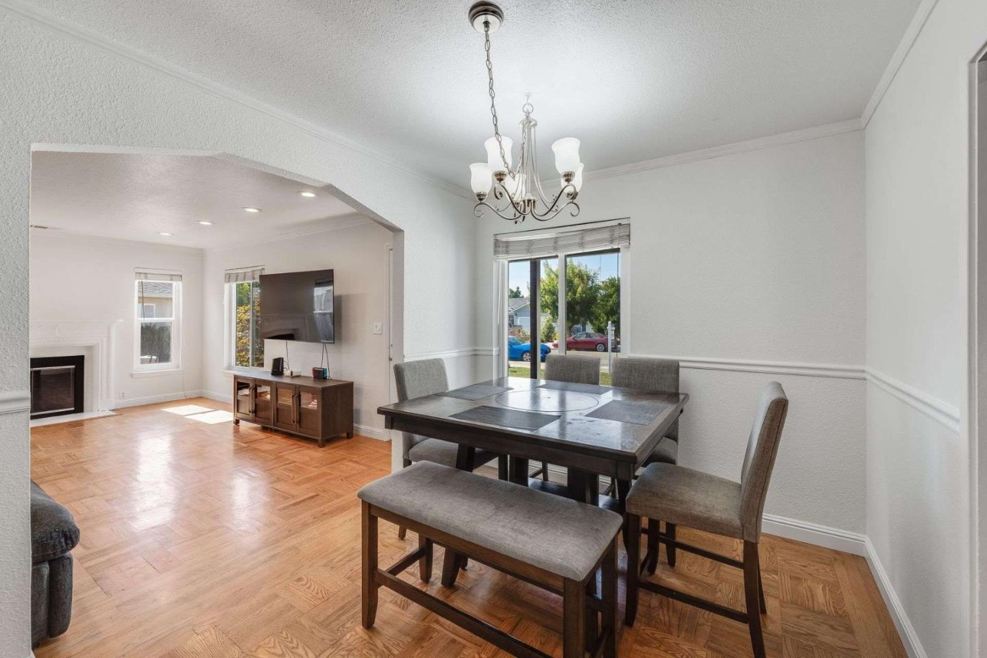 Detail Gallery Image 9 of 31 For 2312 Woodland Ave, San Jose,  CA 95128 - 3 Beds | 1 Baths