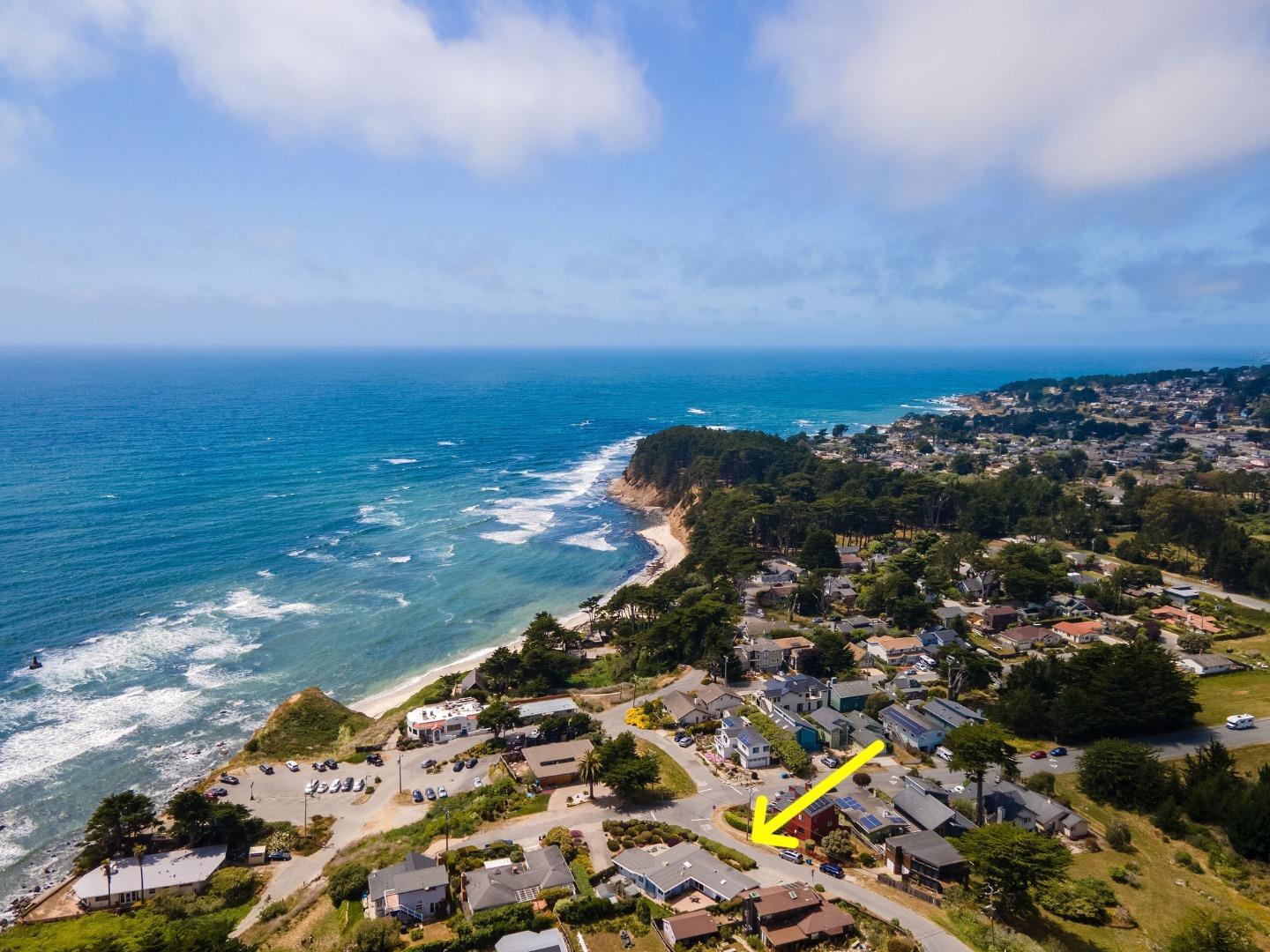 Detail Gallery Image 10 of 28 For 816 Park Ave, Moss Beach,  CA 94038 - 3 Beds | 2 Baths