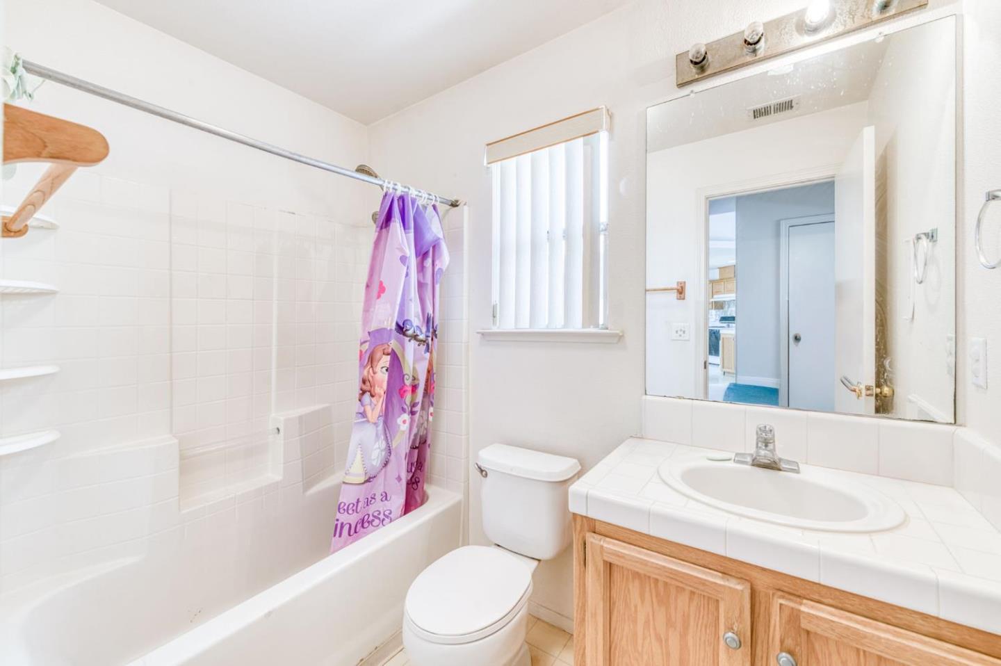 Detail Gallery Image 21 of 35 For 2670 N Katy Ave, Fresno,  CA 93722 - 4 Beds | 2 Baths