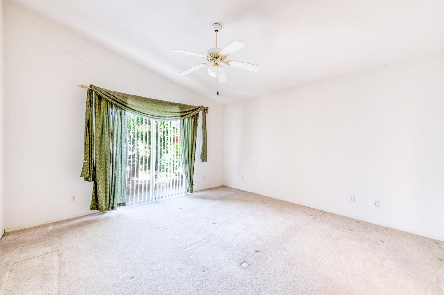 Detail Gallery Image 26 of 35 For 2670 N Katy Ave, Fresno,  CA 93722 - 4 Beds | 2 Baths