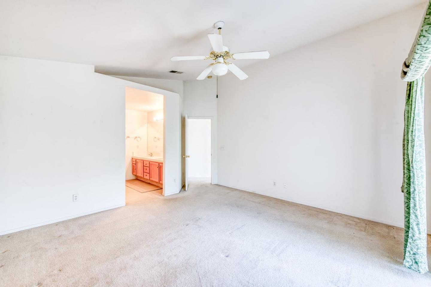 Detail Gallery Image 27 of 35 For 2670 N Katy Ave, Fresno,  CA 93722 - 4 Beds | 2 Baths