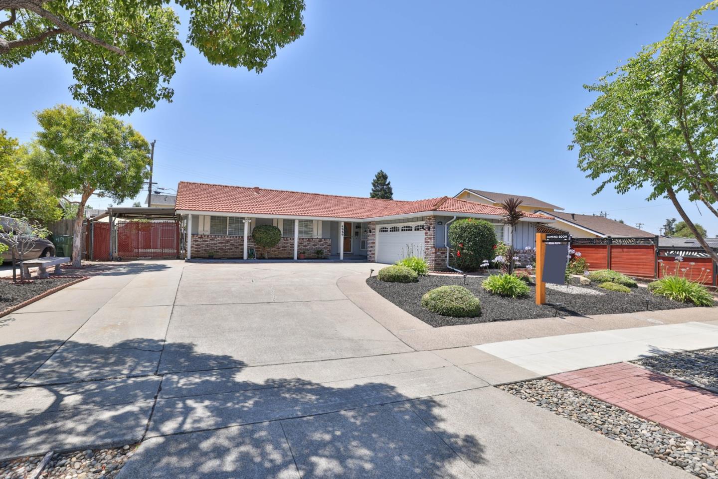Detail Gallery Image 2 of 40 For 4089 Timberline Dr, San Jose,  CA 95121 - 4 Beds | 2 Baths
