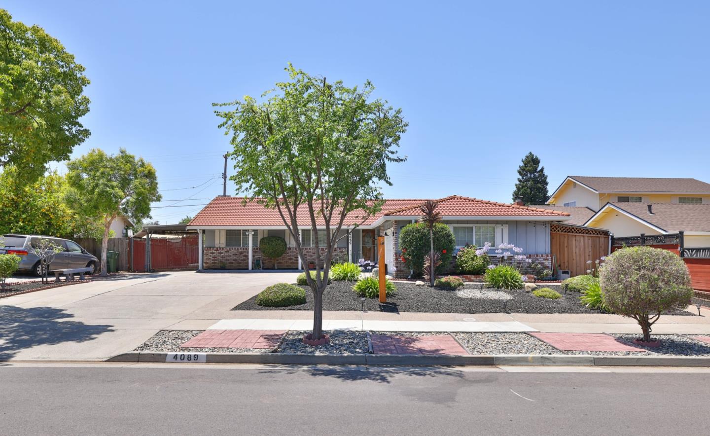 Detail Gallery Image 3 of 40 For 4089 Timberline Dr, San Jose,  CA 95121 - 4 Beds | 2 Baths