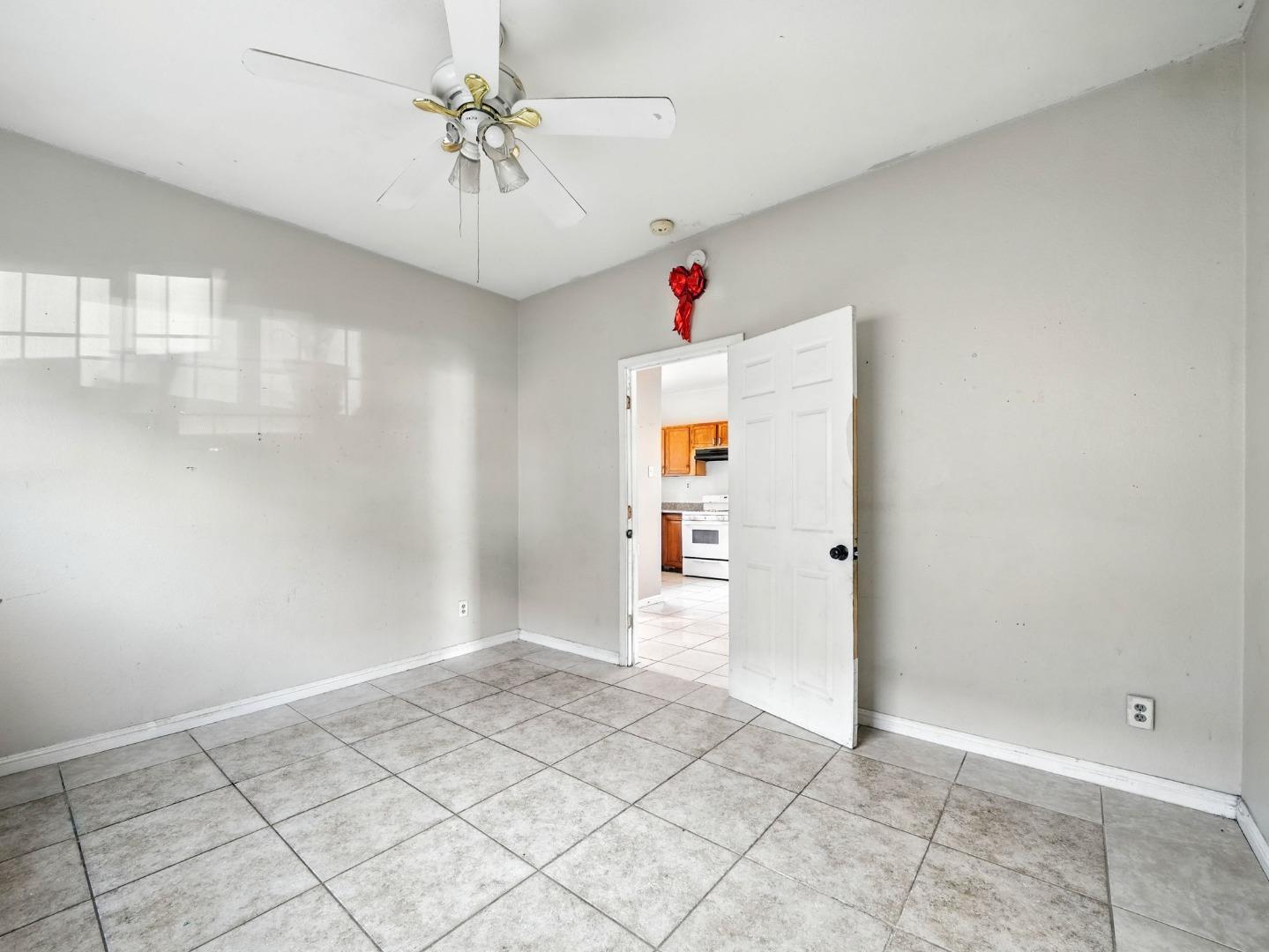 Detail Gallery Image 11 of 28 For 37 Union St, San Jose,  CA 95110 - – Beds | – Baths