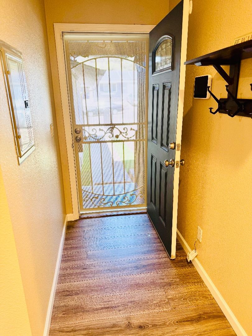 Detail Gallery Image 14 of 28 For 1209 Loyola Way, Vallejo,  CA 94589 - 4 Beds | 2 Baths