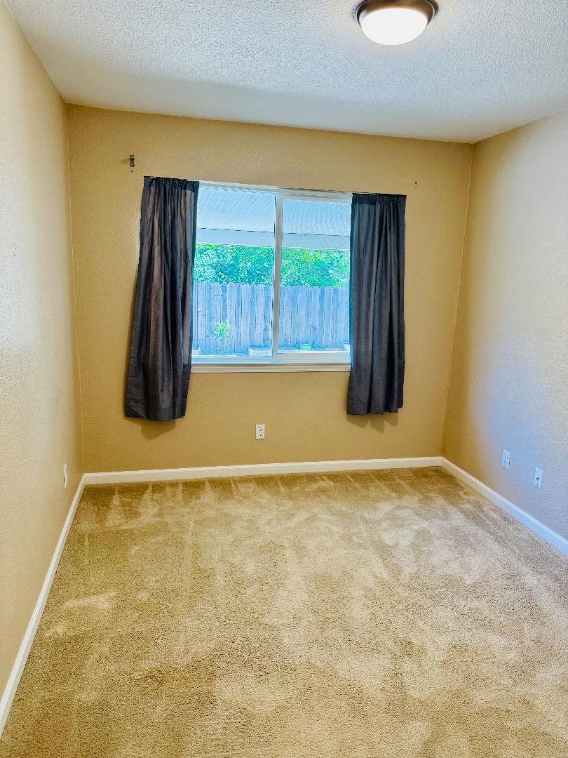 Detail Gallery Image 16 of 28 For 1209 Loyola Way, Vallejo,  CA 94589 - 4 Beds | 2 Baths