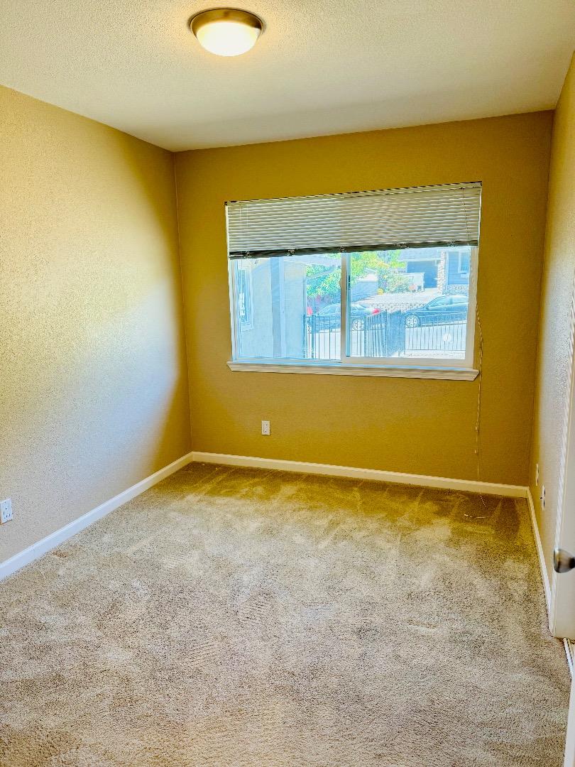 Detail Gallery Image 17 of 28 For 1209 Loyola Way, Vallejo,  CA 94589 - 4 Beds | 2 Baths