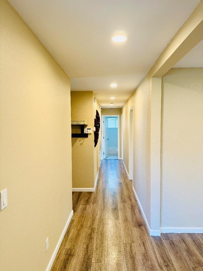 Detail Gallery Image 9 of 28 For 1209 Loyola Way, Vallejo,  CA 94589 - 4 Beds | 2 Baths