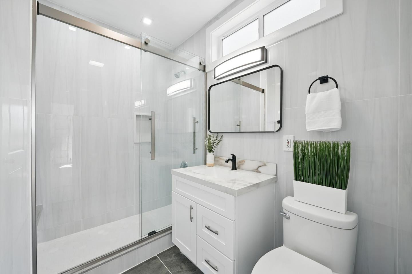 Detail Gallery Image 16 of 39 For 2687 45th Ave, San Francisco,  CA 94116 - 5 Beds | 2 Baths