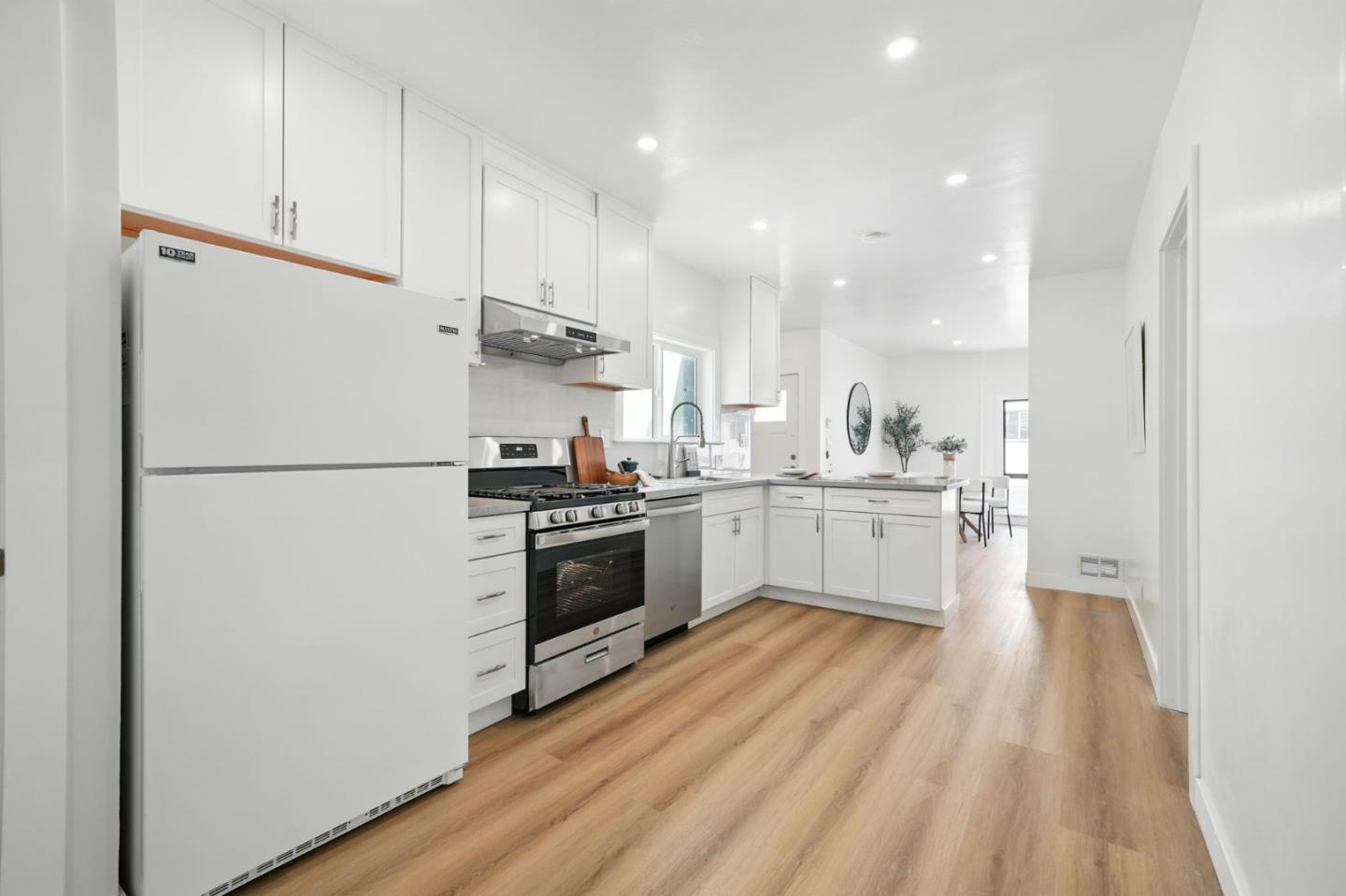 Detail Gallery Image 27 of 39 For 2687 45th Ave, San Francisco,  CA 94116 - 5 Beds | 2 Baths