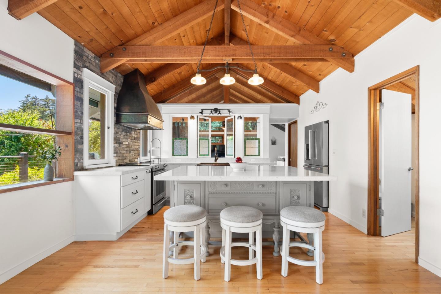 Detail Gallery Image 14 of 90 For 120 Bella Vista Ln, Watsonville,  CA 95076 - 4 Beds | 2/1 Baths