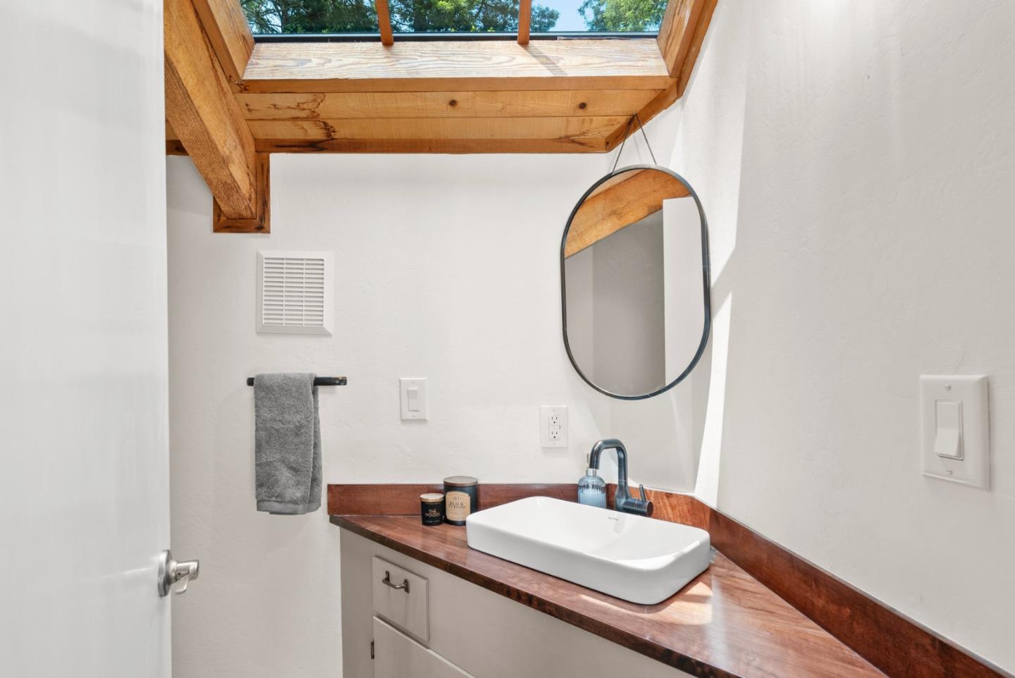 Detail Gallery Image 22 of 90 For 120 Bella Vista Ln, Watsonville,  CA 95076 - 4 Beds | 2/1 Baths