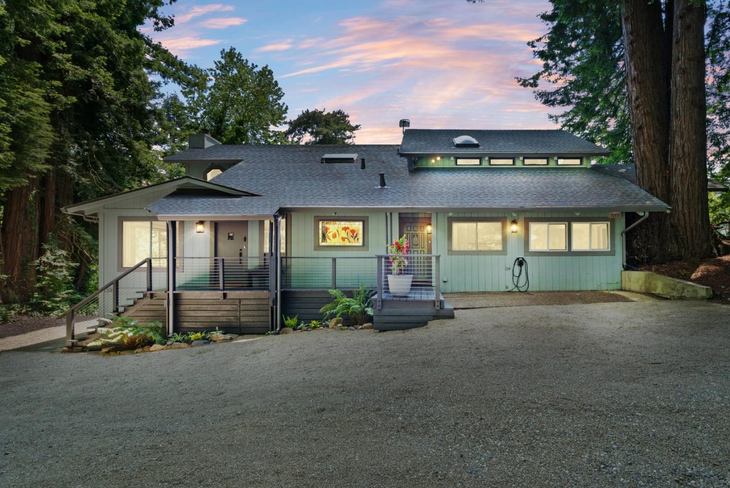 Detail Gallery Image 4 of 90 For 120 Bella Vista Ln, Watsonville,  CA 95076 - 4 Beds | 2/1 Baths
