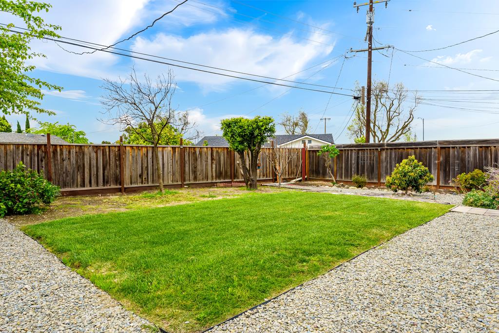 Detail Gallery Image 20 of 28 For 1448 Saturn Ct, Milpitas,  CA 95035 - 3 Beds | 2 Baths
