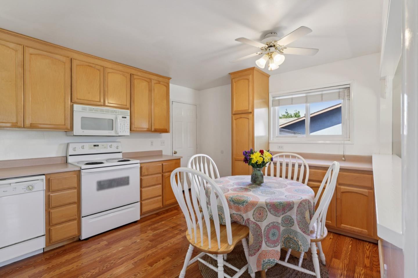 Detail Gallery Image 10 of 27 For 1484 Laredo St, Napa,  CA 94559 - 3 Beds | 2 Baths