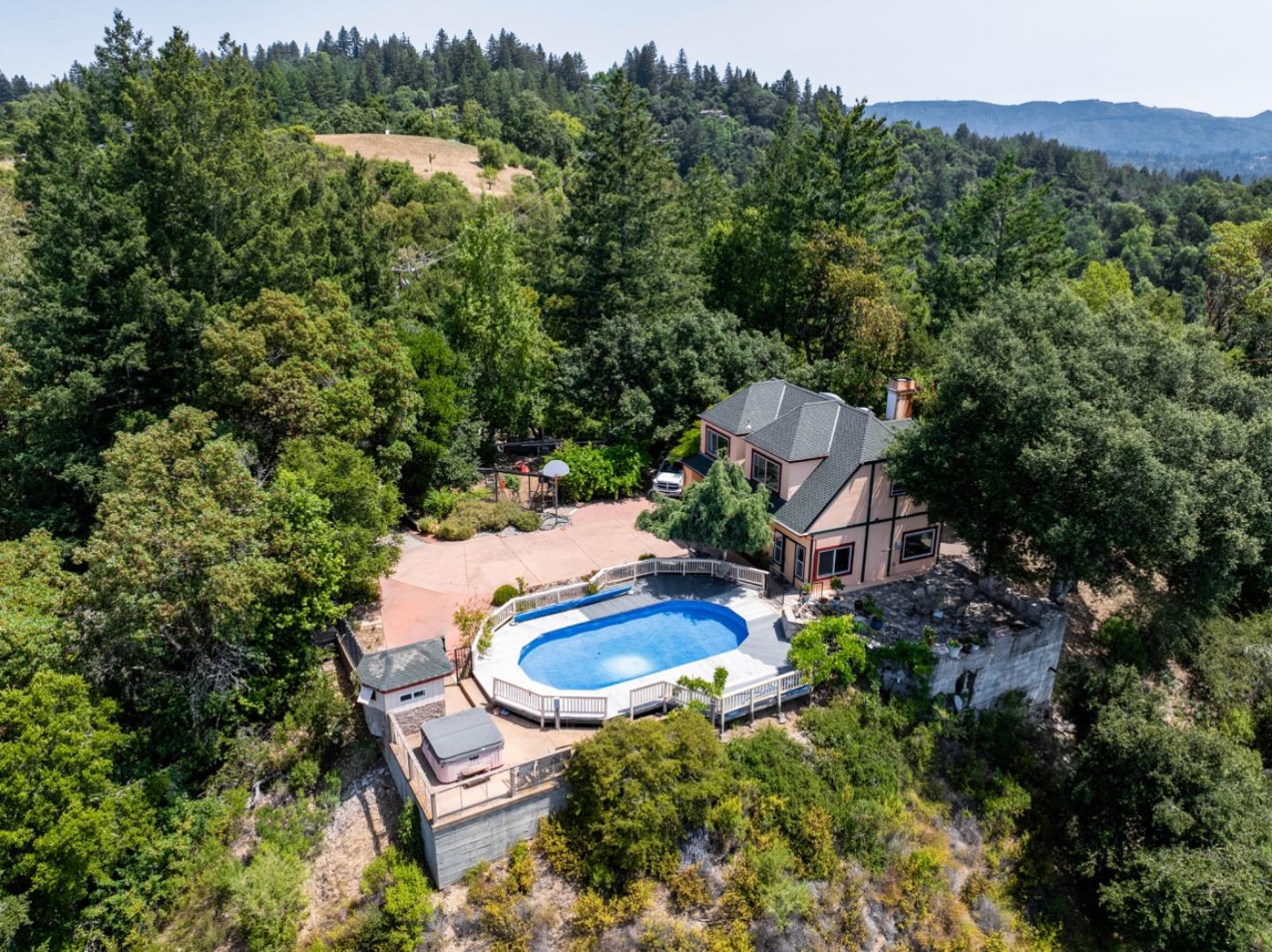 Detail Gallery Image 2 of 40 For 945 Eagle Rd, Scotts Valley,  CA 95066 - 3 Beds | 1 Baths