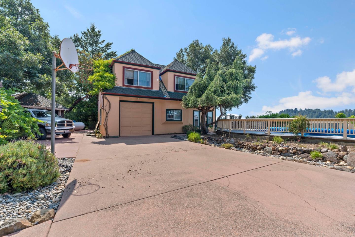 Detail Gallery Image 3 of 40 For 945 Eagle Rd, Scotts Valley,  CA 95066 - 3 Beds | 1 Baths
