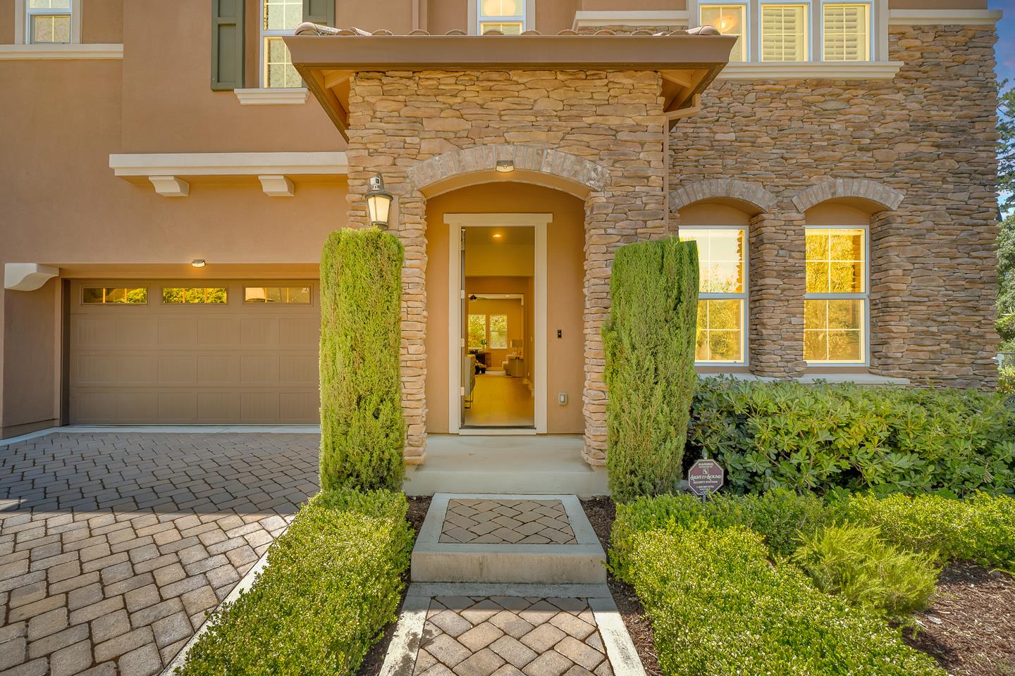 Detail Gallery Image 2 of 3 For 1848 Clover Crk, San Jose,  CA 95120 - 5 Beds | 4 Baths
