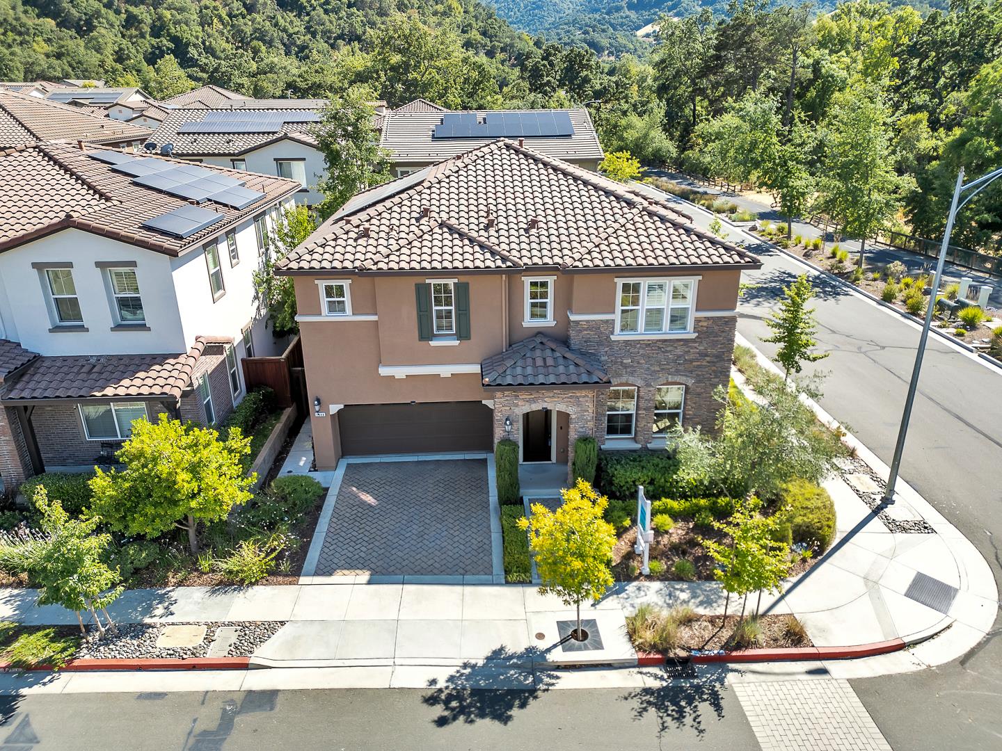 Detail Gallery Image 3 of 3 For 1848 Clover Crk, San Jose,  CA 95120 - 5 Beds | 4 Baths