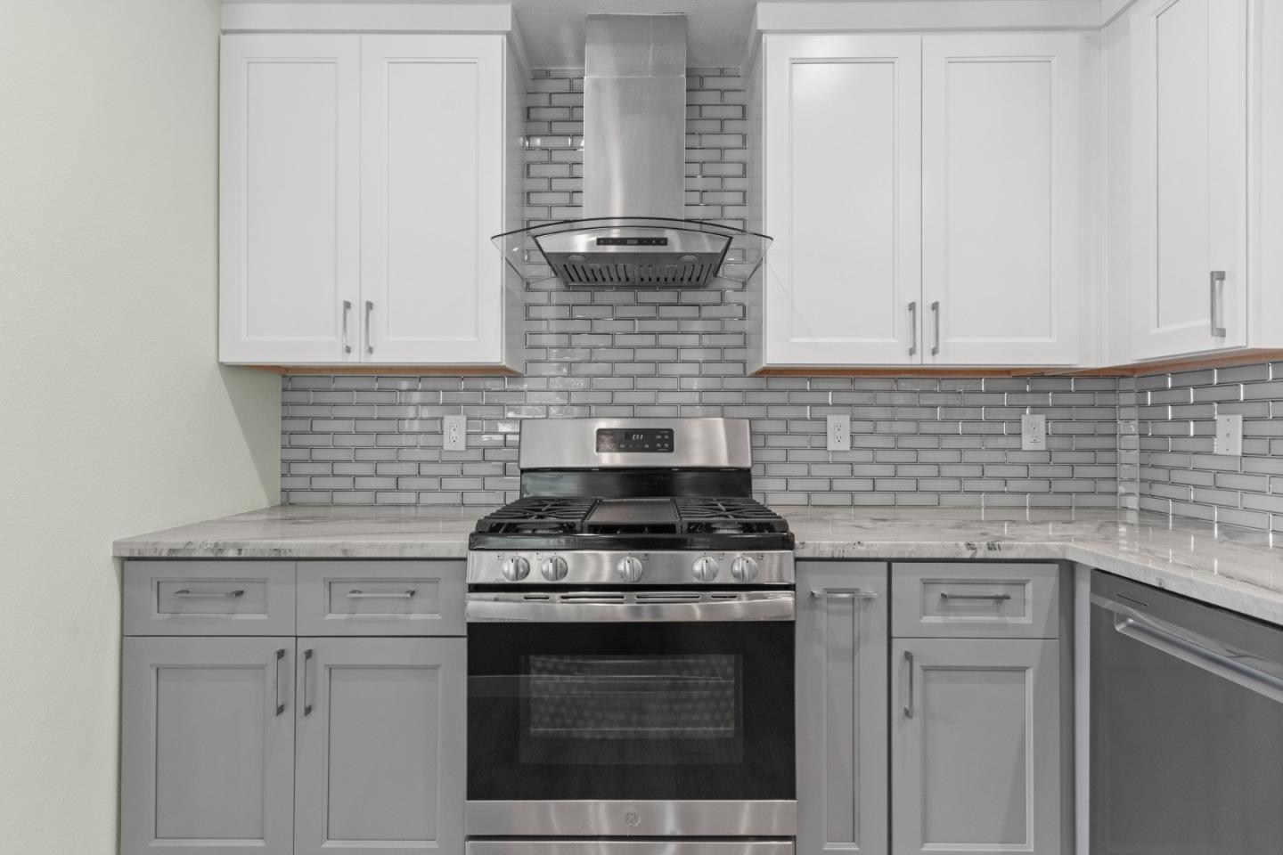 Detail Gallery Image 12 of 42 For 30 S 22nd St #1,  San Jose,  CA 95116 - 2 Beds | 2 Baths