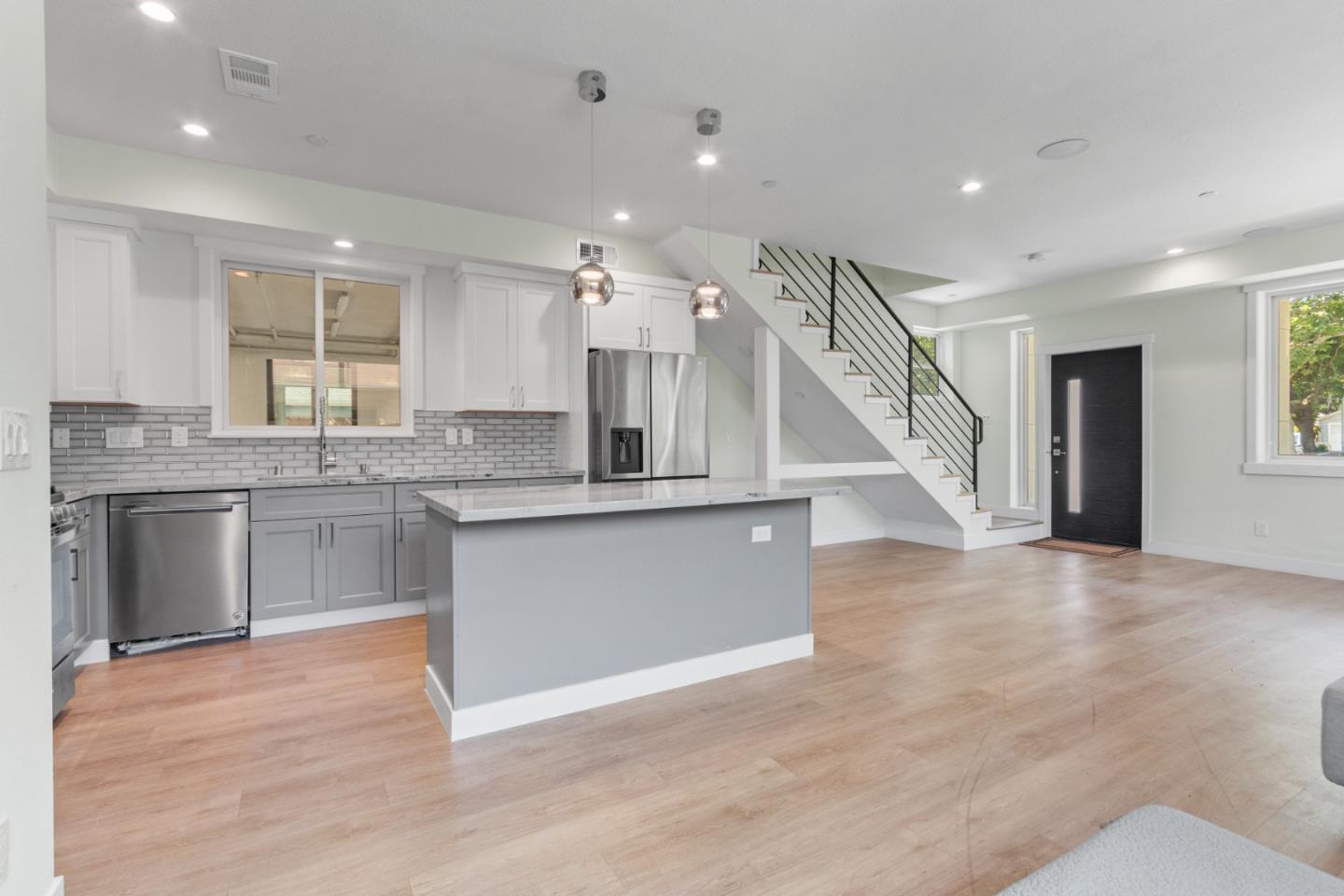 Detail Gallery Image 14 of 42 For 30 S 22nd St #1,  San Jose,  CA 95116 - 2 Beds | 2 Baths
