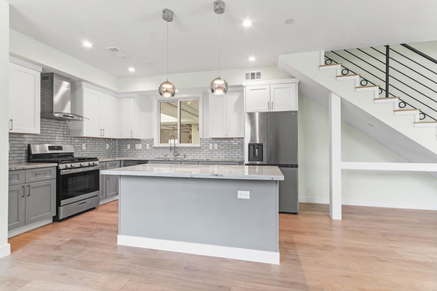 Detail Gallery Image 16 of 42 For 30 S 22nd St #1,  San Jose,  CA 95116 - 2 Beds | 2 Baths
