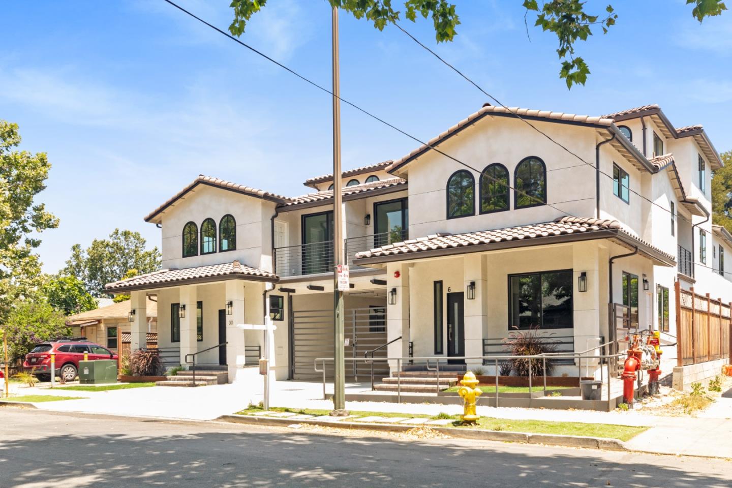 Detail Gallery Image 2 of 42 For 30 S 22nd St #1,  San Jose,  CA 95116 - 2 Beds | 2 Baths