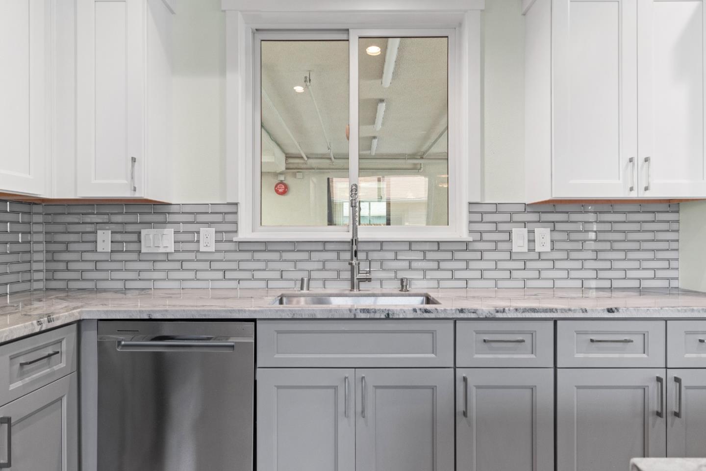 Detail Gallery Image 5 of 42 For 30 S 22nd St #1,  San Jose,  CA 95116 - 2 Beds | 2 Baths