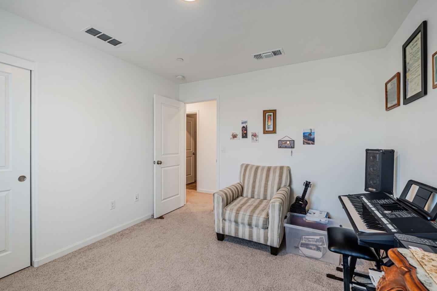 Detail Gallery Image 14 of 24 For 1420 Primitivo Ln, Manteca,  CA 95336 - 3 Beds | 2/1 Baths