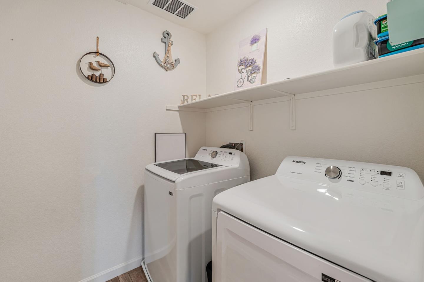 Detail Gallery Image 18 of 24 For 1420 Primitivo Ln, Manteca,  CA 95336 - 3 Beds | 2/1 Baths