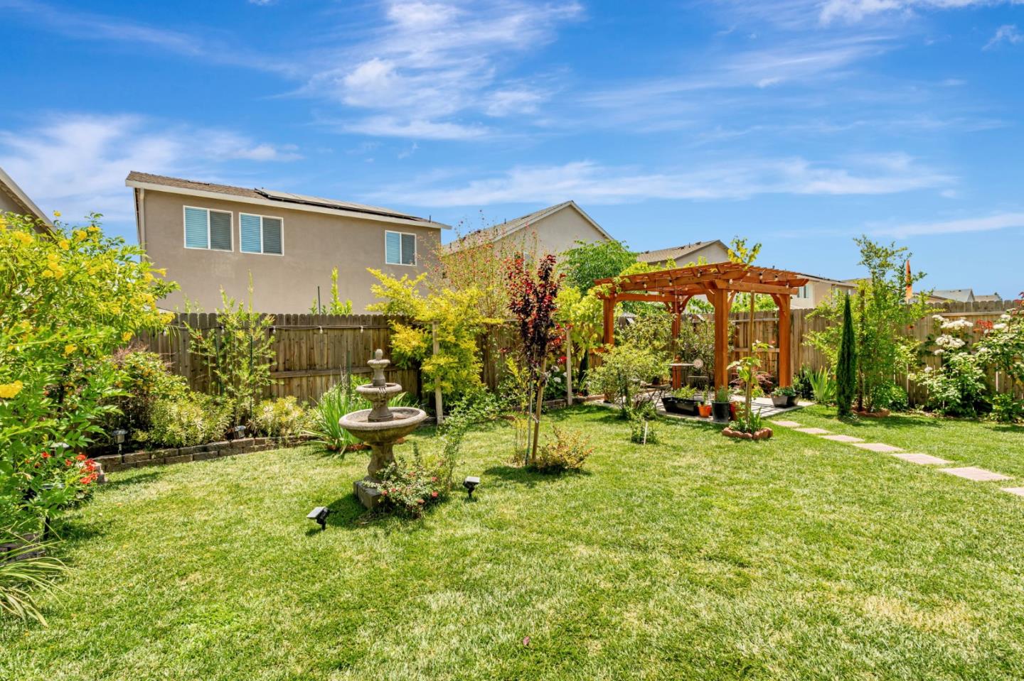 Detail Gallery Image 21 of 24 For 1420 Primitivo Ln, Manteca,  CA 95336 - 3 Beds | 2/1 Baths