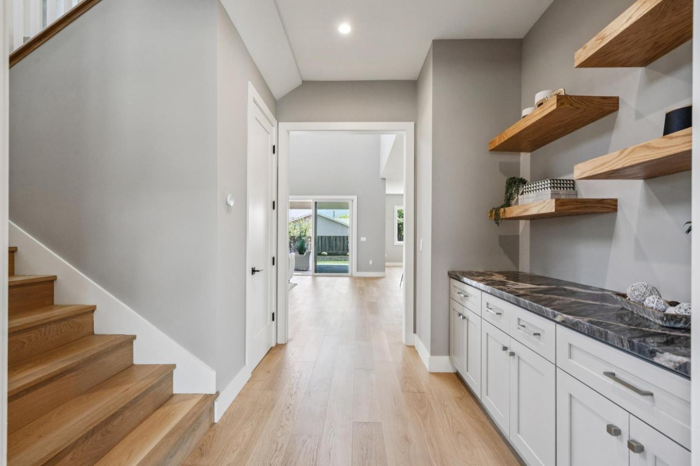 Detail Gallery Image 13 of 60 For 15330 Chelsea Dr, San Jose,  CA 95124 - 6 Beds | 4/1 Baths