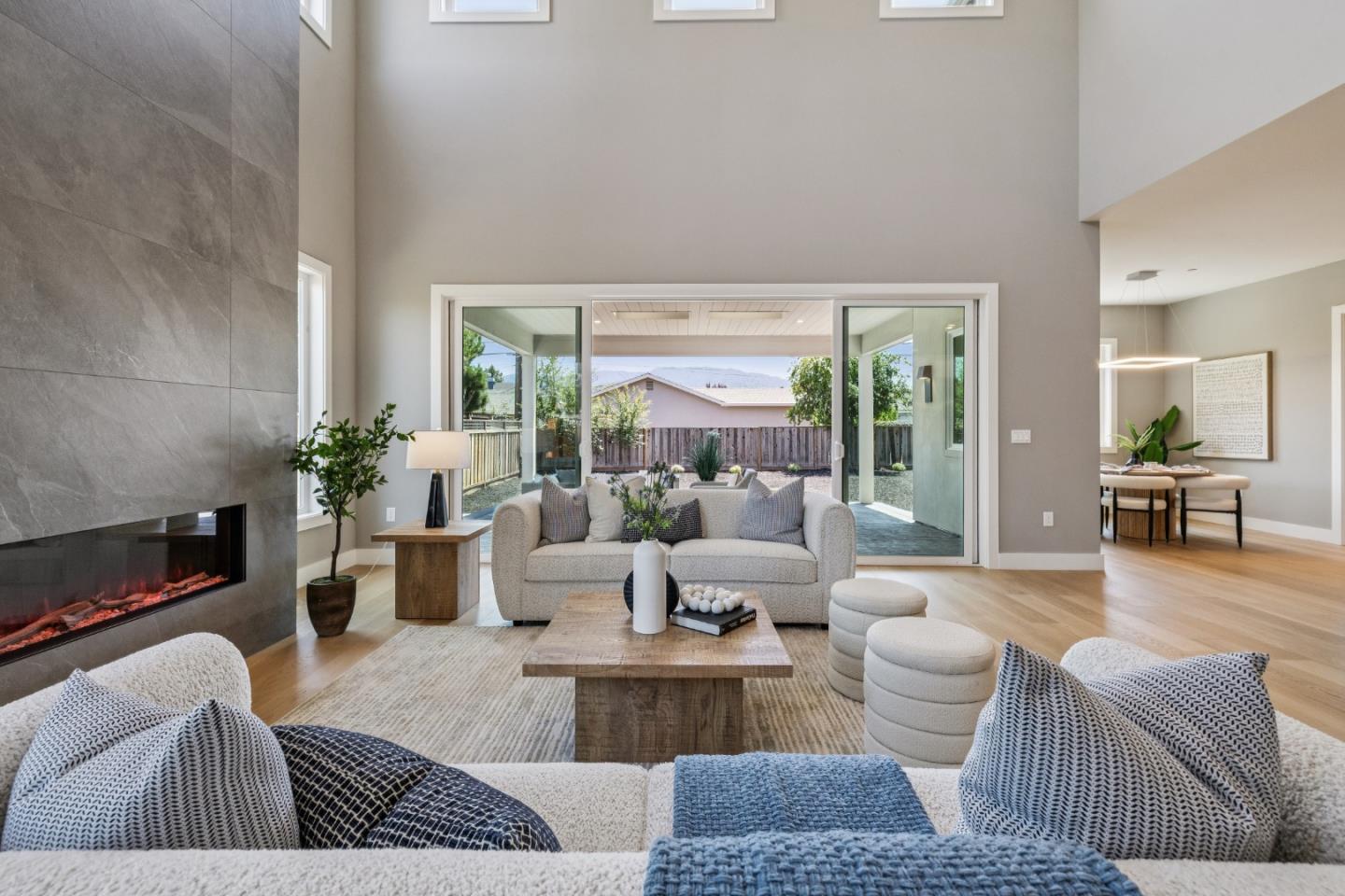 Detail Gallery Image 18 of 60 For 15330 Chelsea Dr, San Jose,  CA 95124 - 6 Beds | 4/1 Baths
