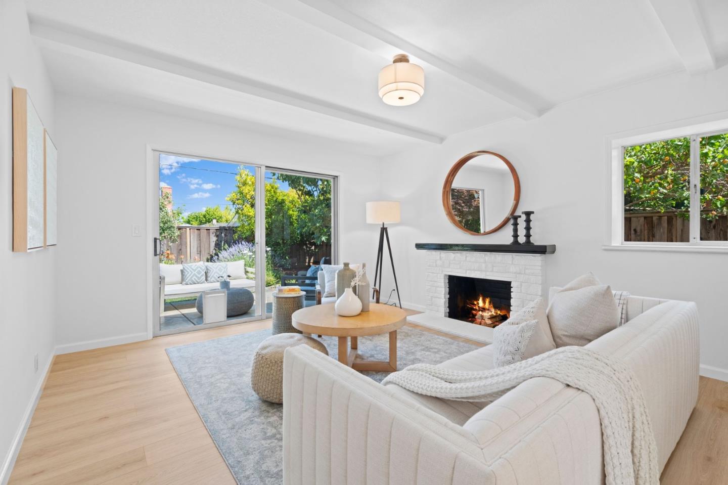 Detail Gallery Image 13 of 57 For 1861 Limetree Ln, Mountain View,  CA 94040 - 4 Beds | 2 Baths