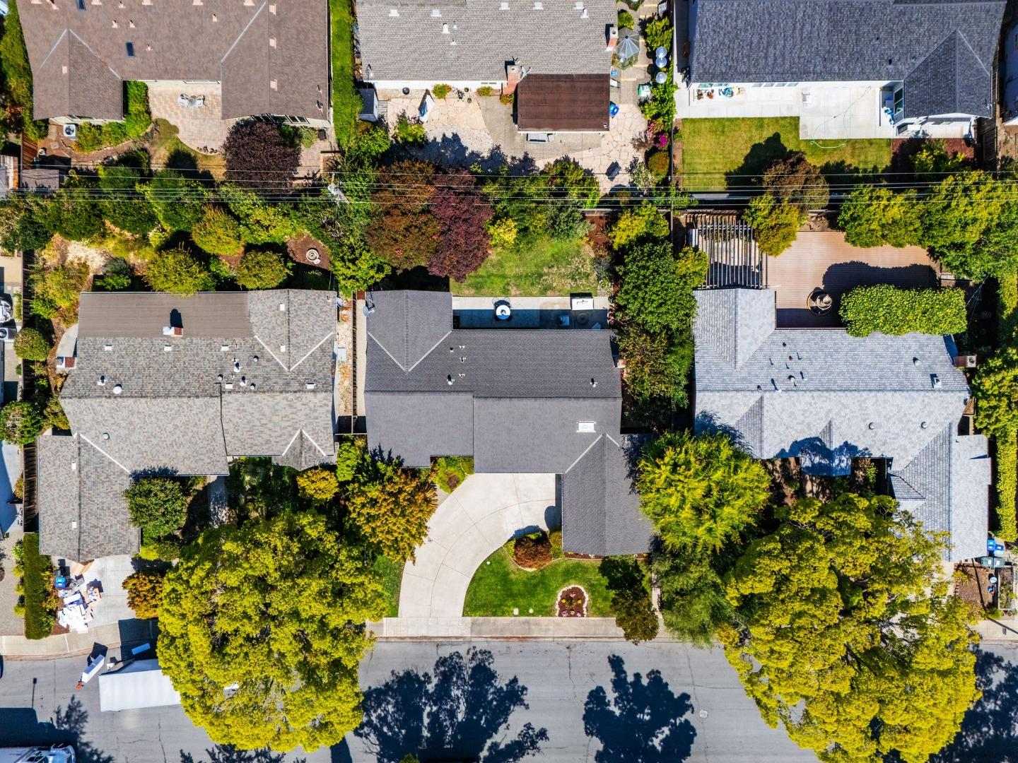 Detail Gallery Image 50 of 57 For 1861 Limetree Ln, Mountain View,  CA 94040 - 4 Beds | 2 Baths