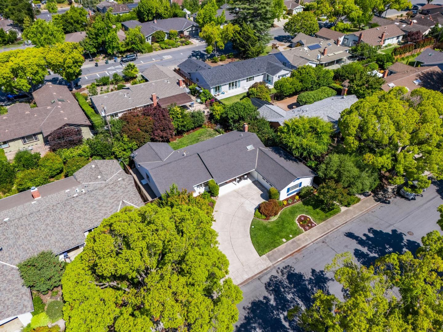 Detail Gallery Image 52 of 57 For 1861 Limetree Ln, Mountain View,  CA 94040 - 4 Beds | 2 Baths