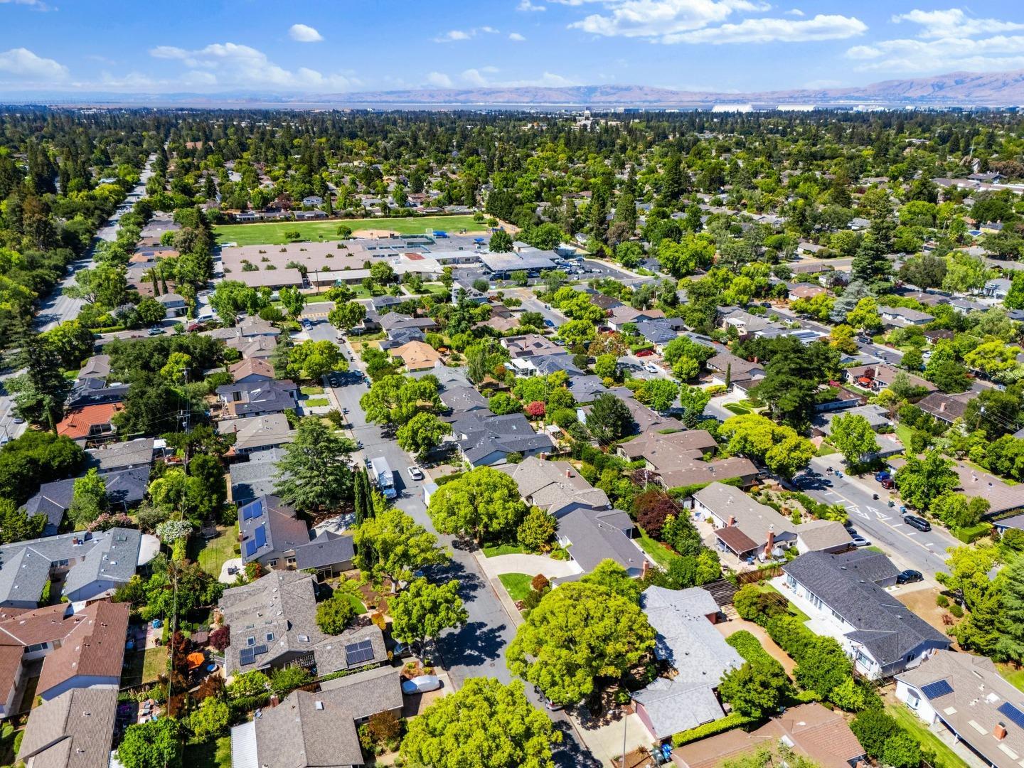 Detail Gallery Image 53 of 57 For 1861 Limetree Ln, Mountain View,  CA 94040 - 4 Beds | 2 Baths
