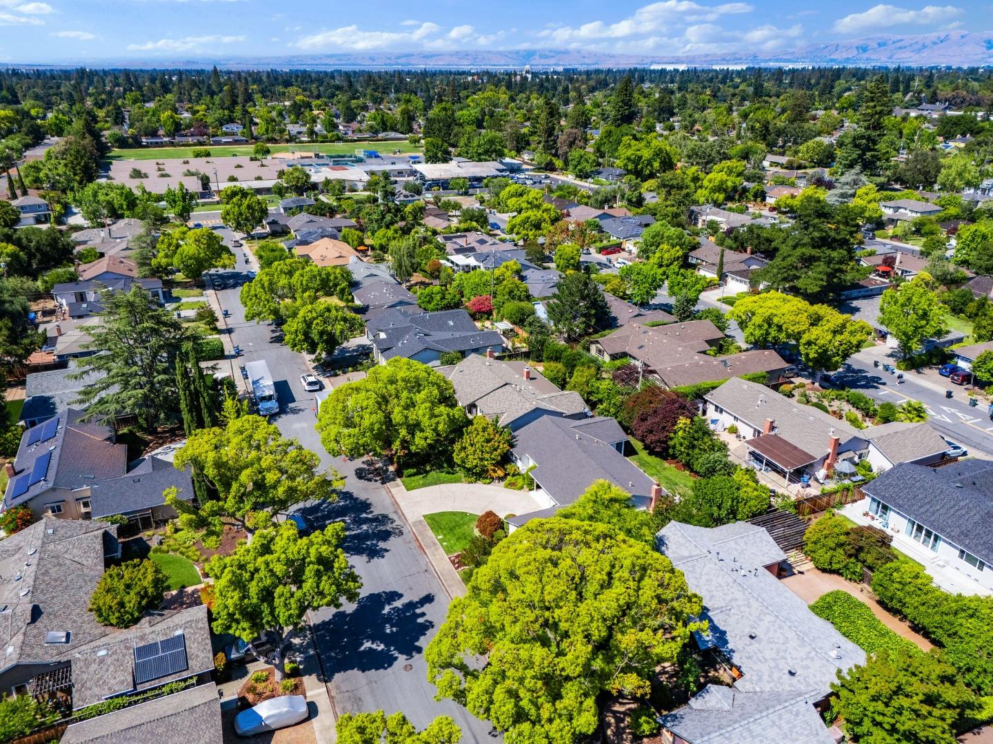 Detail Gallery Image 54 of 57 For 1861 Limetree Ln, Mountain View,  CA 94040 - 4 Beds | 2 Baths